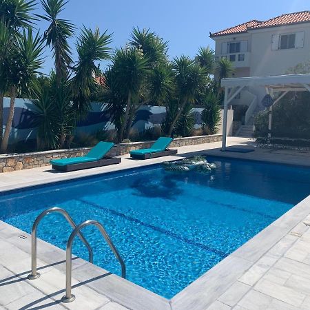 Chiqui Luxury Apartments Alónnisos 외부 사진