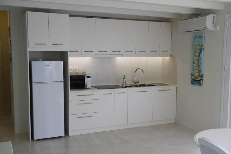 Chiqui Luxury Apartments Alónnisos 외부 사진