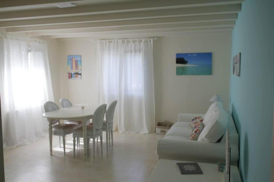 Chiqui Luxury Apartments Alónnisos 외부 사진