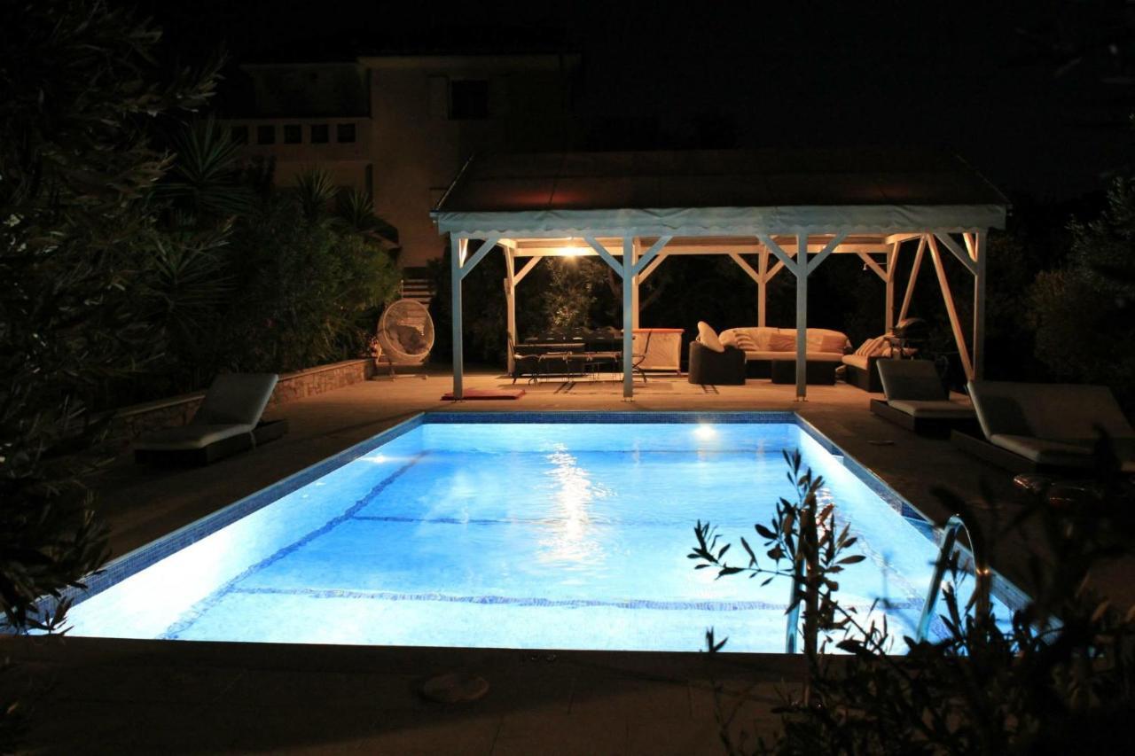 Chiqui Luxury Apartments Alónnisos 외부 사진